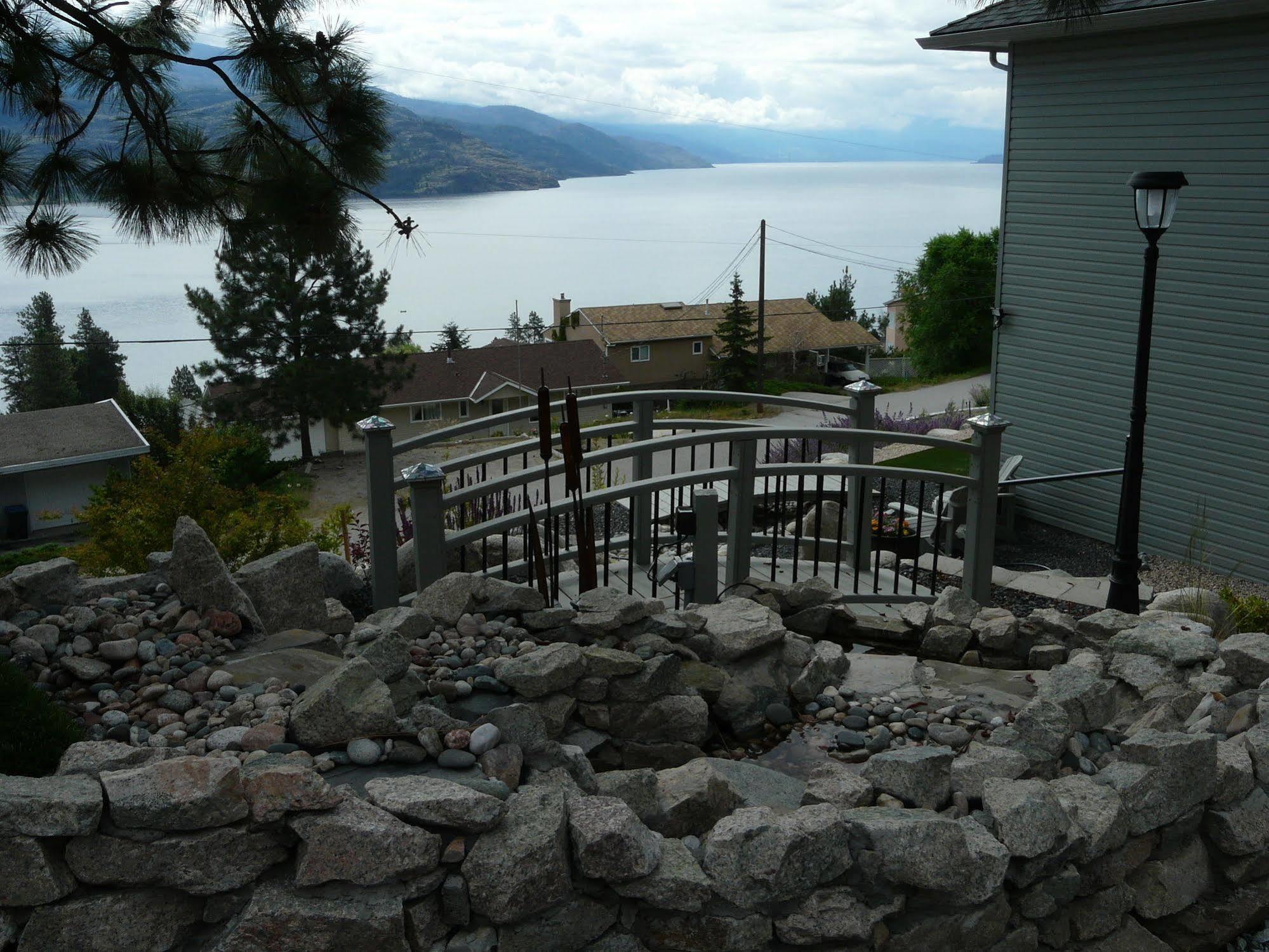 Heartstone B&B Peachland Buitenkant foto